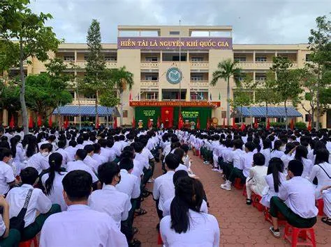 Cơ hội và thách thức khi học tại Chuyên Ngoại ngữ