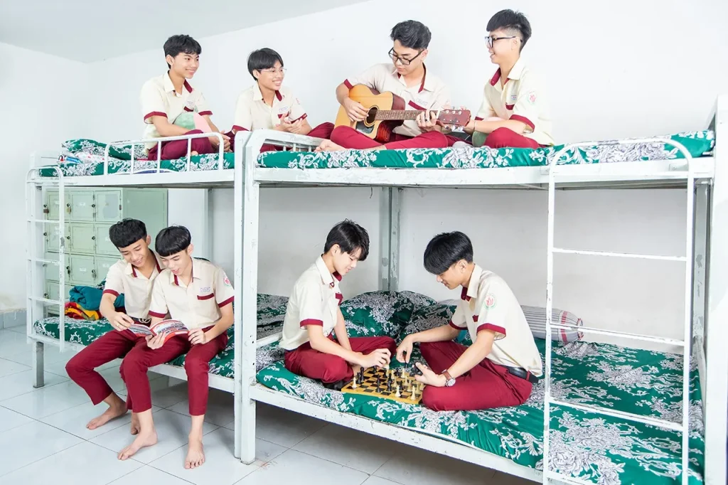 Nội trú là gì?