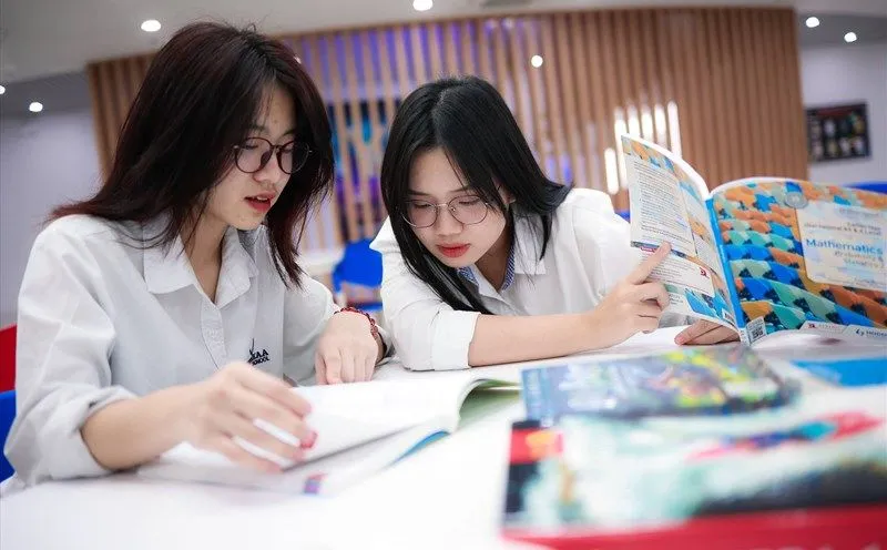 Sự Quan Tâm và Phối Hợp Giữa Nhà Trường và Gia Đình