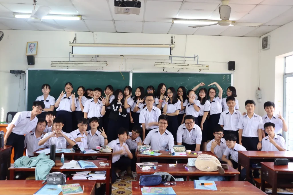 Trường THPT Chuyên Lê Hồng Phong