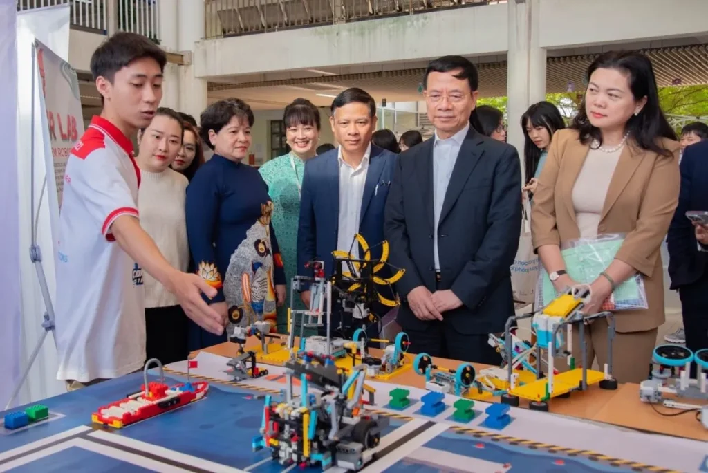 Trường THPT có chương trình STEM là gì? "Giải mã" thuật ngữ STEM