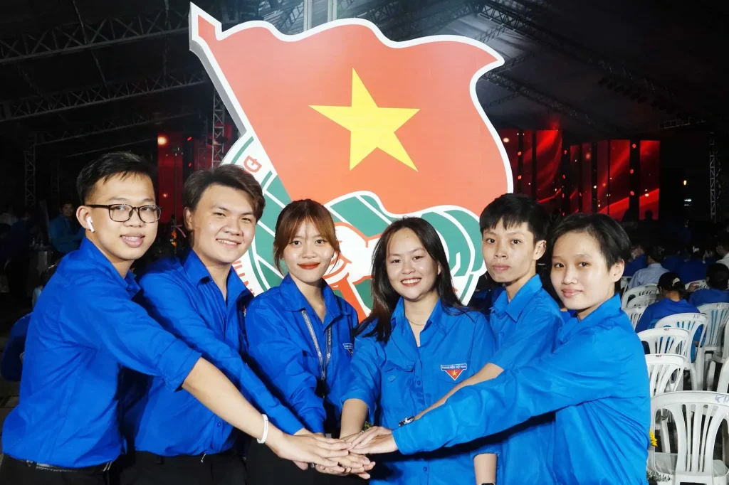 hoạt động đoàn trong trường thpt