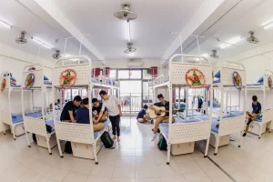 trường thpt có ký túc xá